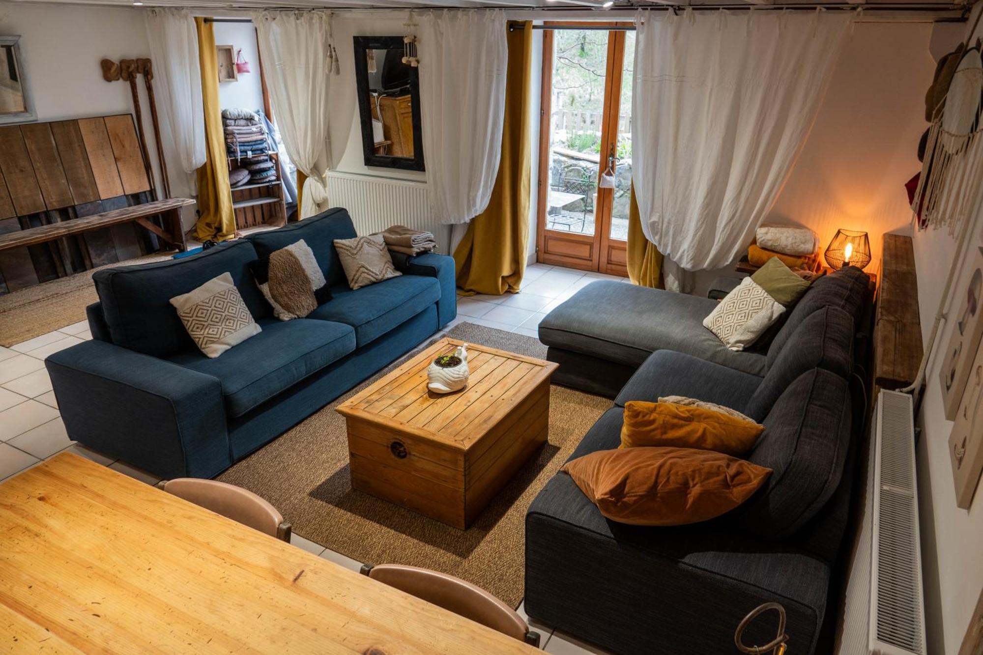 Appartement Rives De Bourges à Burzet Extérieur photo